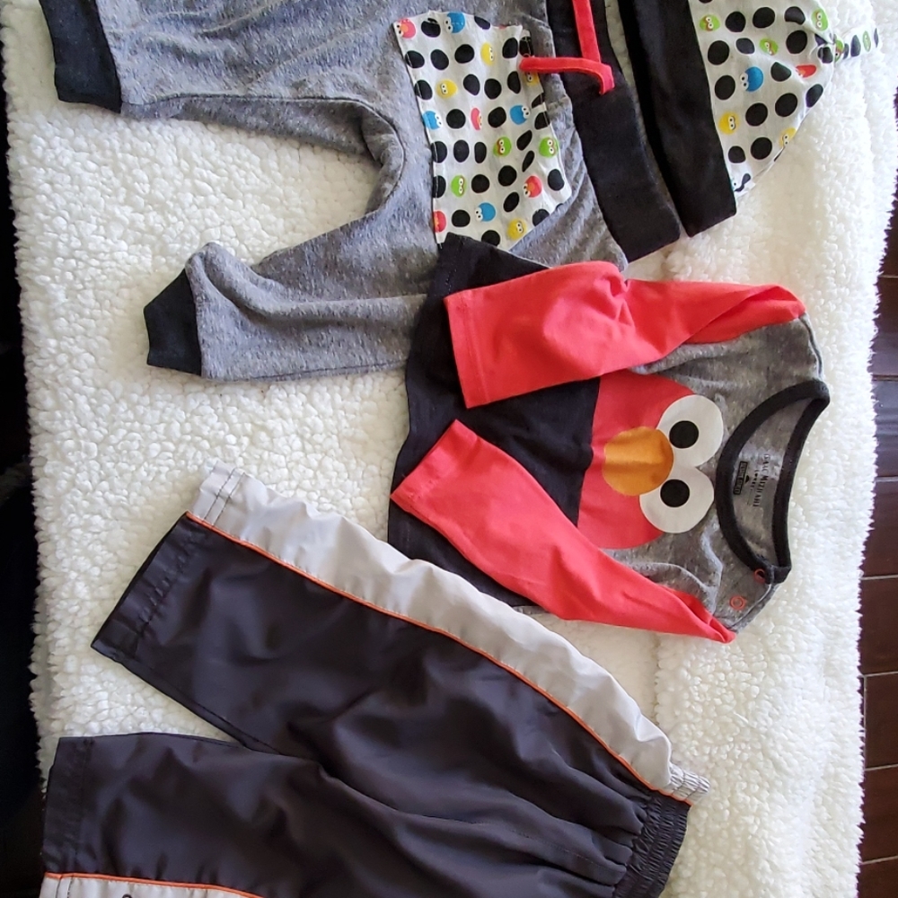 Boys 12 mo. Issac Mizrahi 3 pc sesame street set